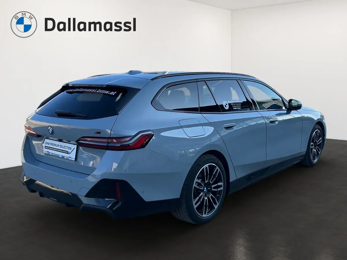 Bild 3 - BMW i5 eDrive40