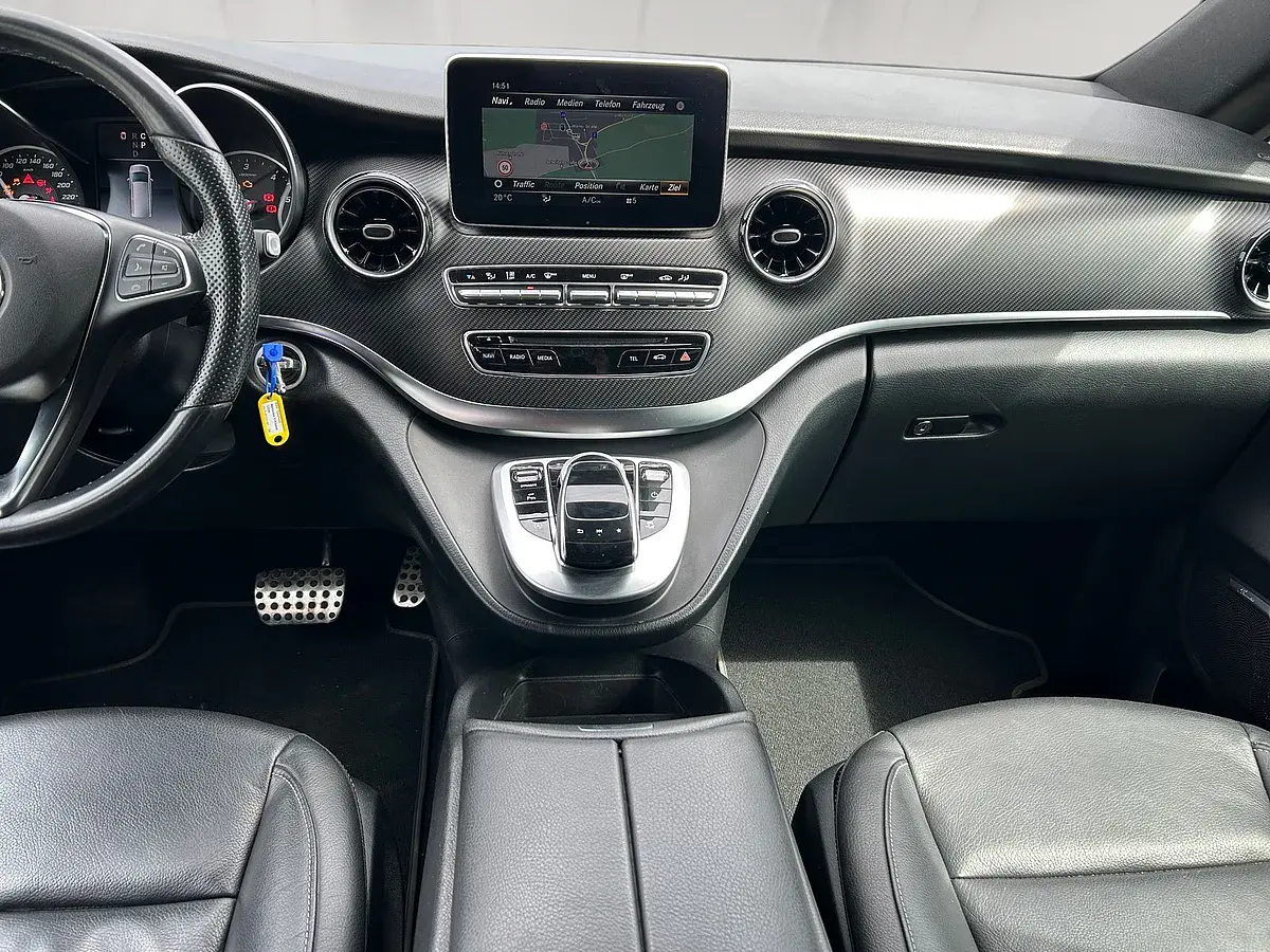 Bild 9 - Mercedes V 300 d Kombi 4MATIC kompakt Avantgarde