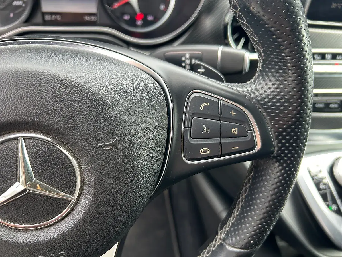 Bild 17 - Mercedes V 300 d Kombi 4MATIC kompakt Avantgarde