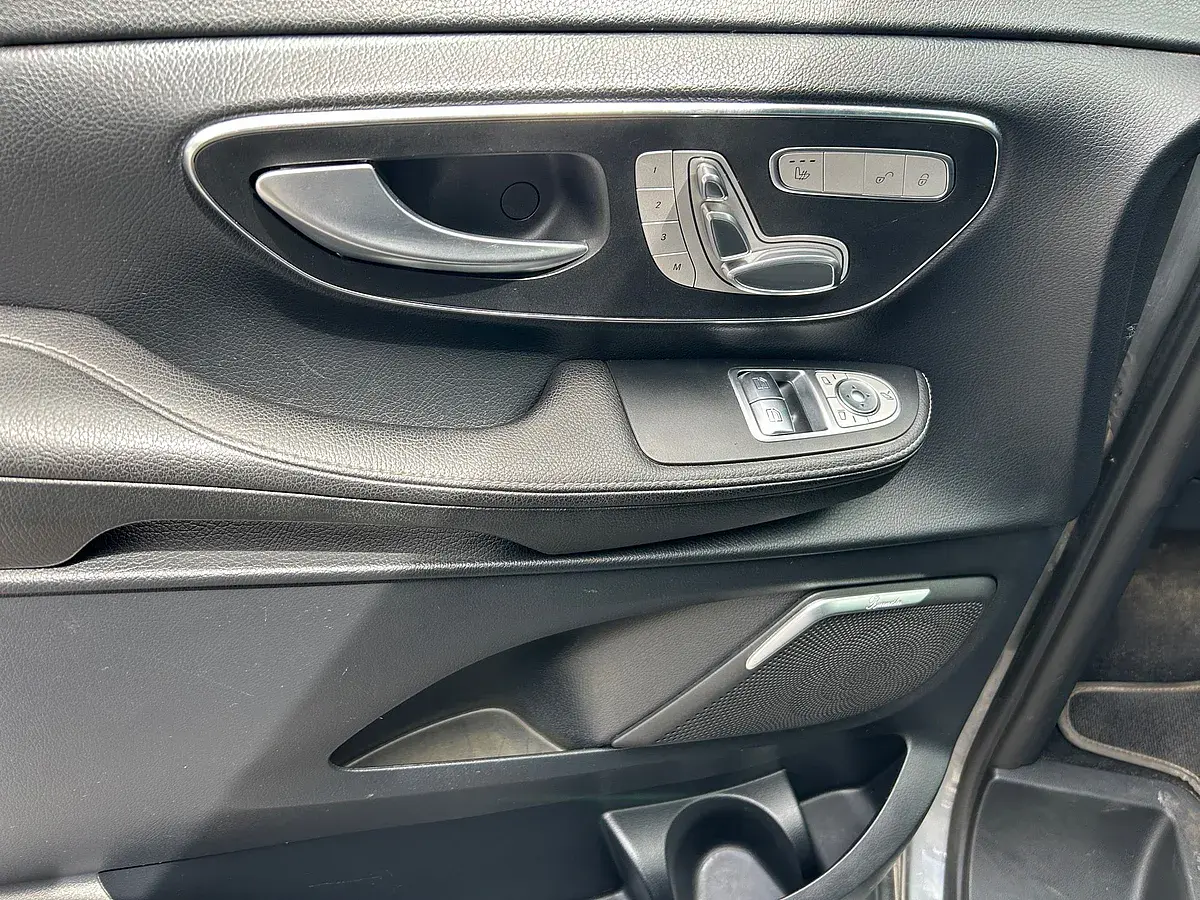 Bild 14 - Mercedes V 300 d Kombi 4MATIC kompakt Avantgarde