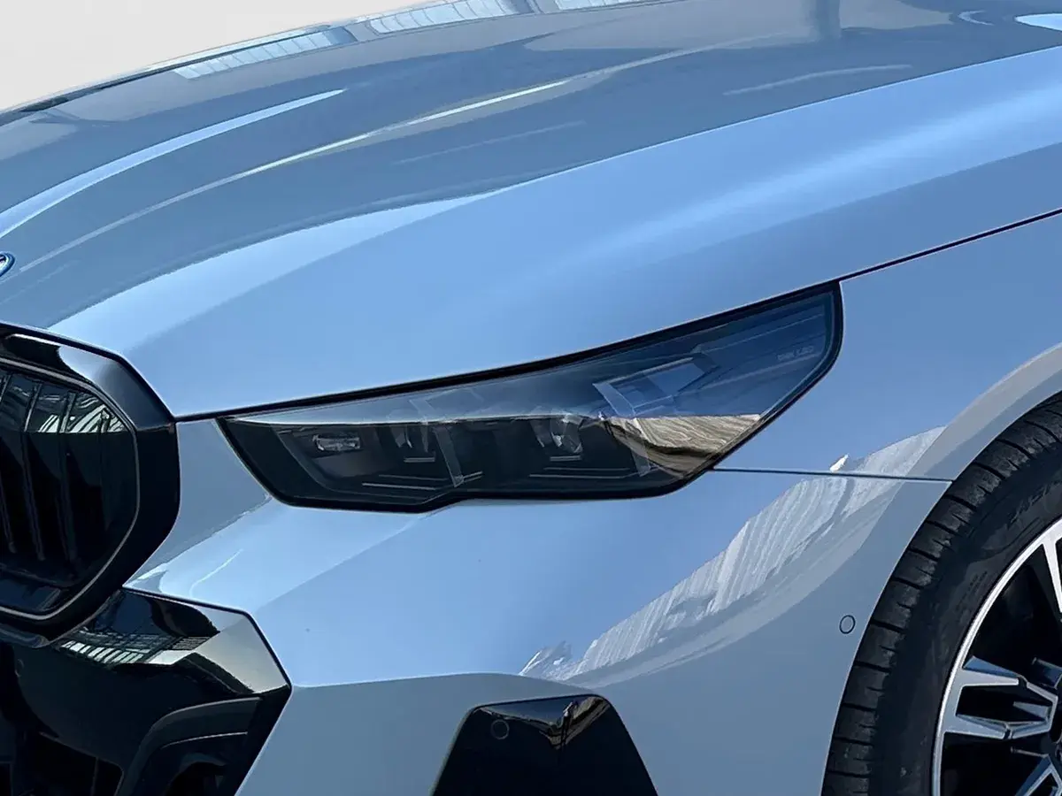 Bild 5 - BMW i5 eDrive40