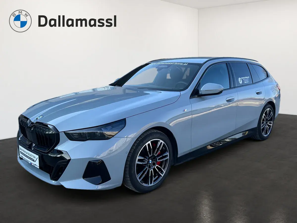 Bild 1 - BMW i5 eDrive40