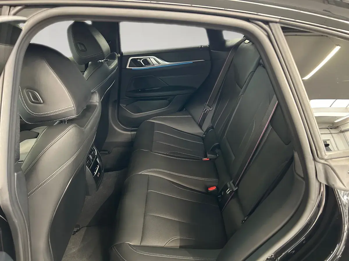 Bild 11 - BMW i4 eDrive40 