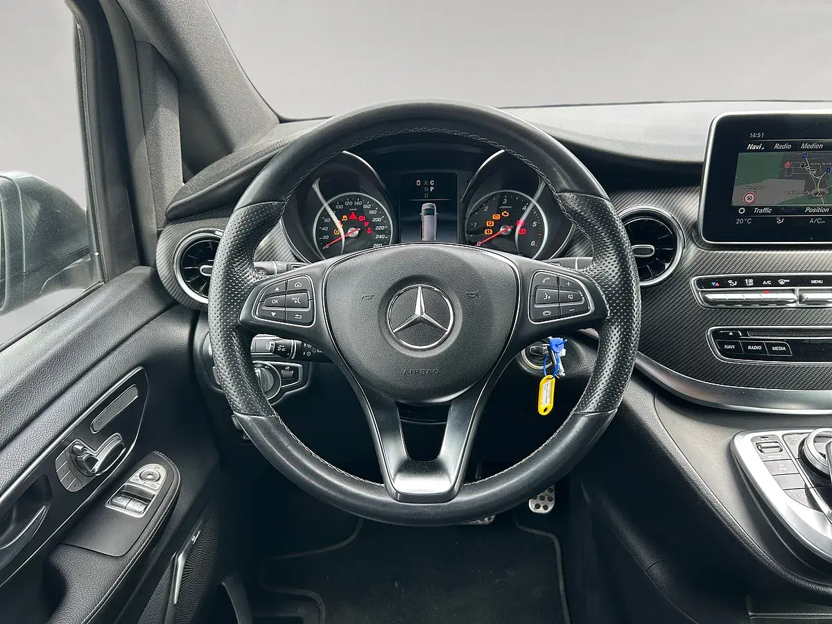 Bild 8 - Mercedes V 300 d Kombi 4MATIC kompakt Avantgarde
